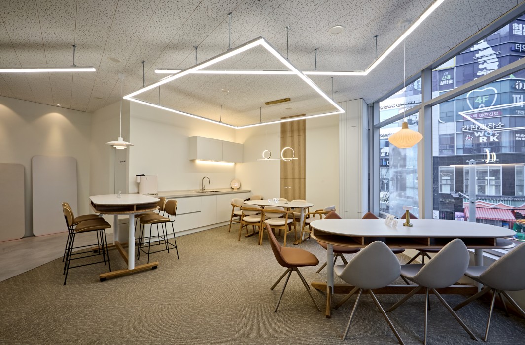 모션 스튜디오 가구 쇼룸 0